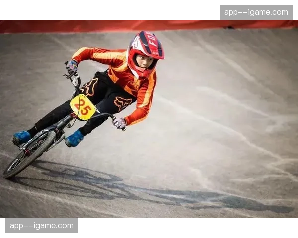 加拿大全国BMX竞速锦标赛：奥运冠军杜桑·梅杰克轻松卫冕