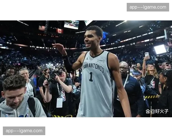 通讯：维克托·文班亚马专访——谈论马刺队的重建进程与个人目标