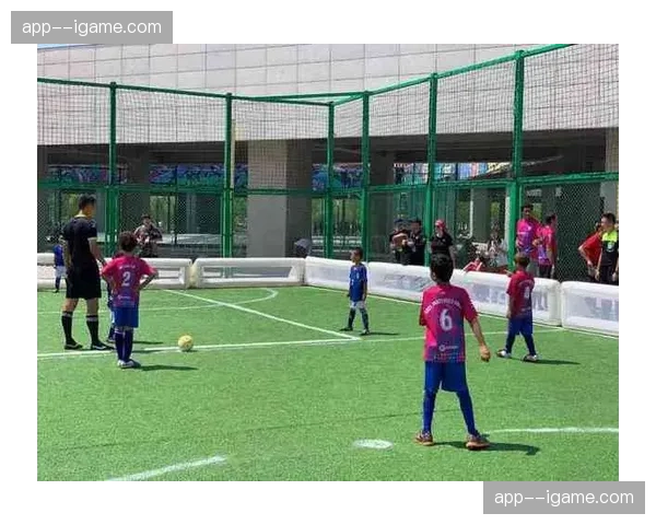 西甲基金会启动校园项目，通过足球游戏向儿童传授转换协作概念